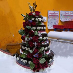 Delicious Fresh Cream Cake – Chocolate Fountain Cake